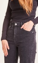 Damen-Jeans Knowledge Cotton Apparel Iris Mom Fit Rinse Black