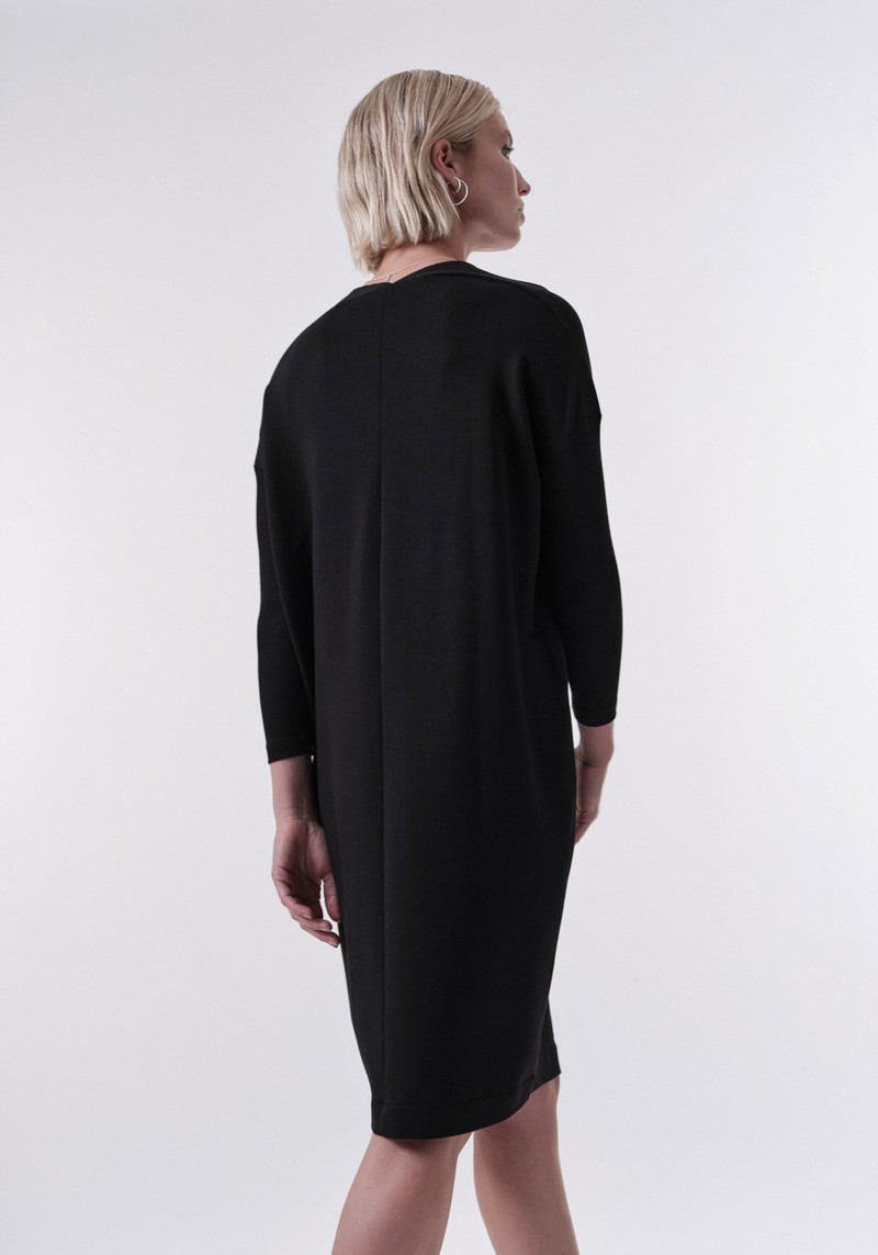 Kleid mit V-Ausschnitt Lanius Black